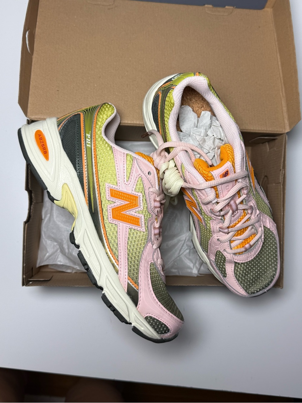 New Balance 740 Pink & Olive Green Retro Running Sneakers